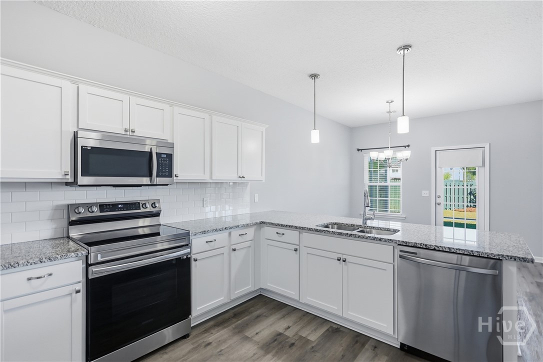 217 Brightleaf Circle Hinesville, GA 31313 - Photo 14 of 44