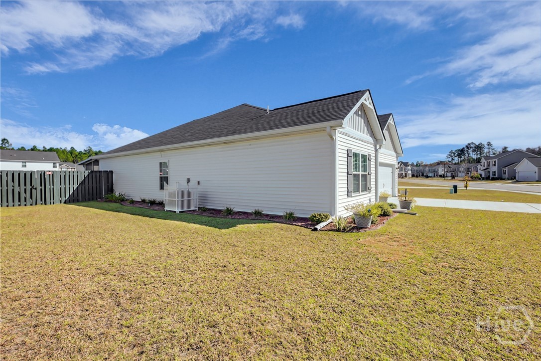 217 Brightleaf Circle Hinesville, GA 31313 - Photo 3 of 44