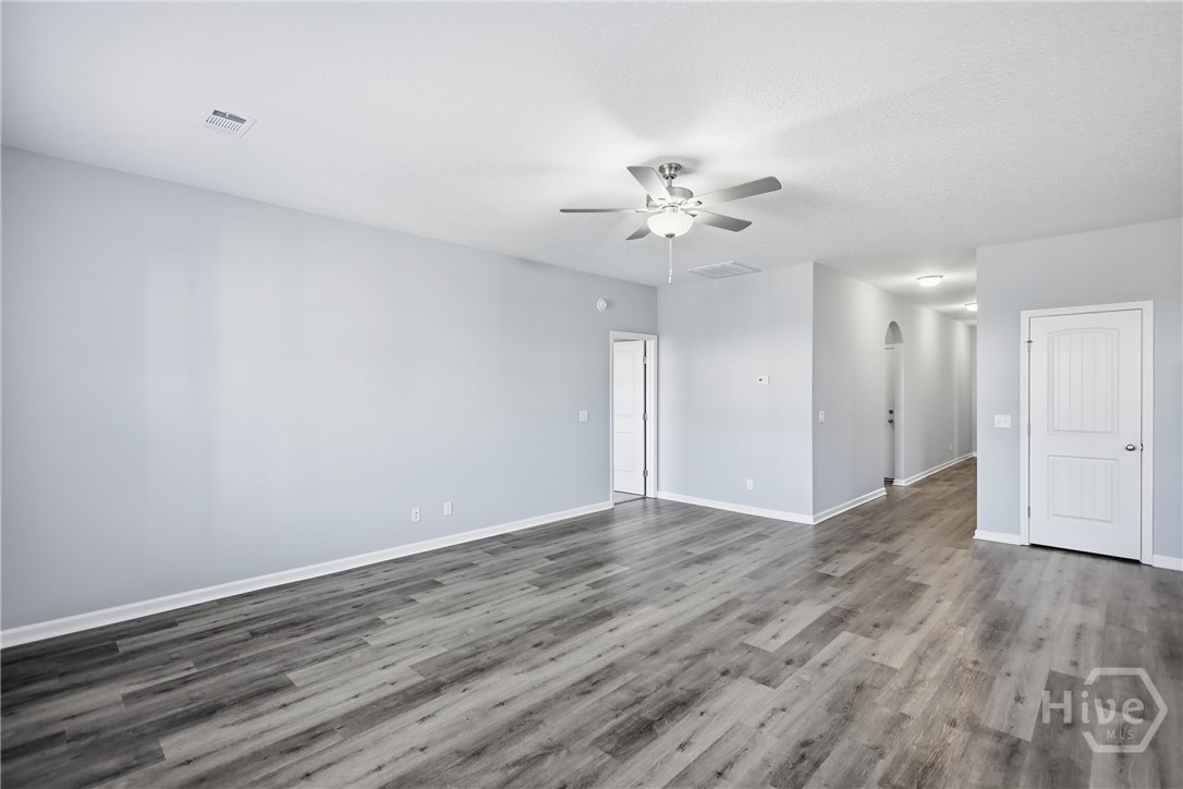 217 Brightleaf Circle Hinesville, GA 31313 - Photo 10 of 44