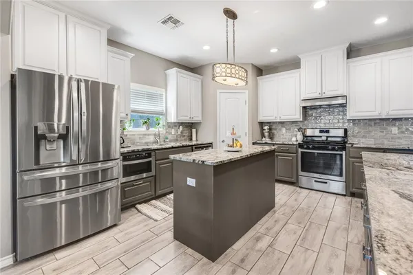 $370,000 | 3913 Woodhouse Lane, Corpus Christi, TX 78414