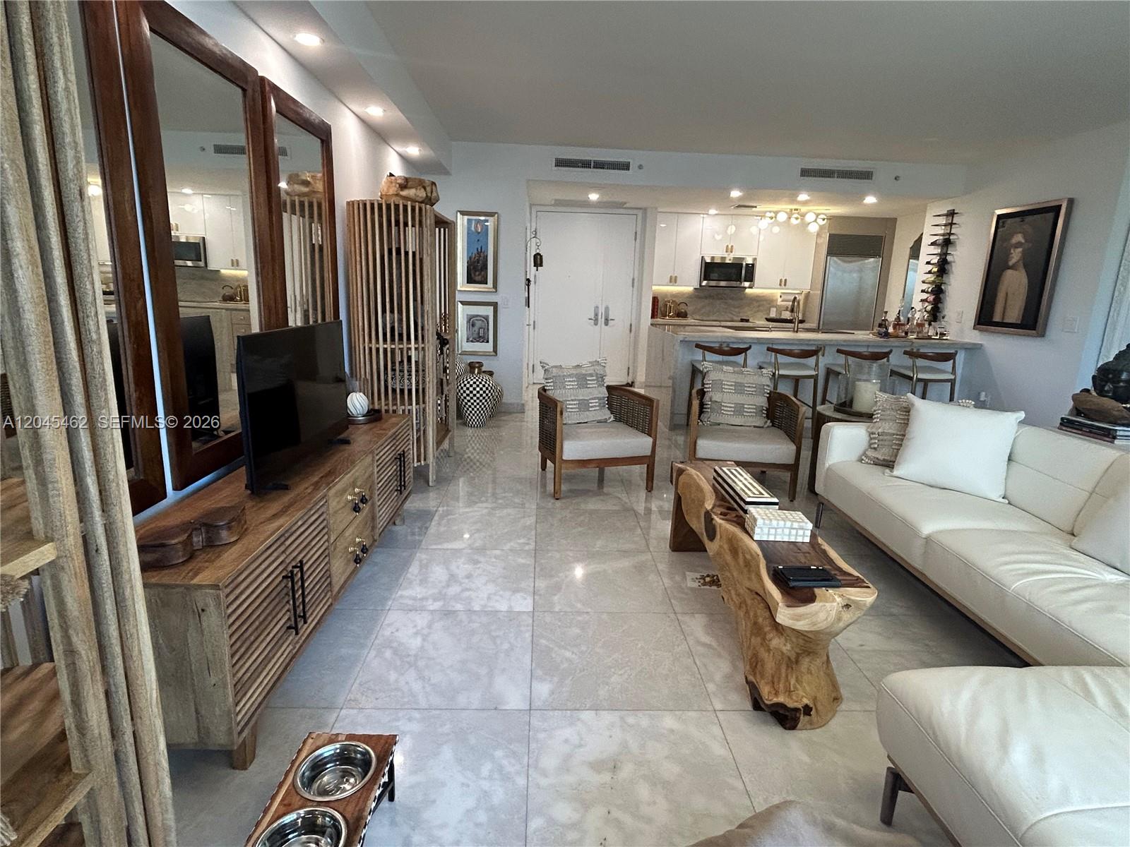 901 Brickell Key Boulevard, Unit 702 Miami, FL 33131 - Photo 9 of 18