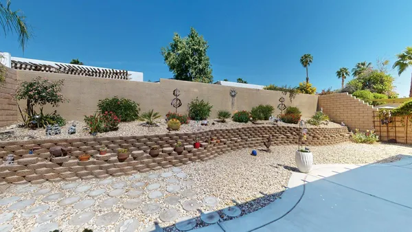$604,999 | 118 Shoreline Drive, Rancho Mirage, CA 92270