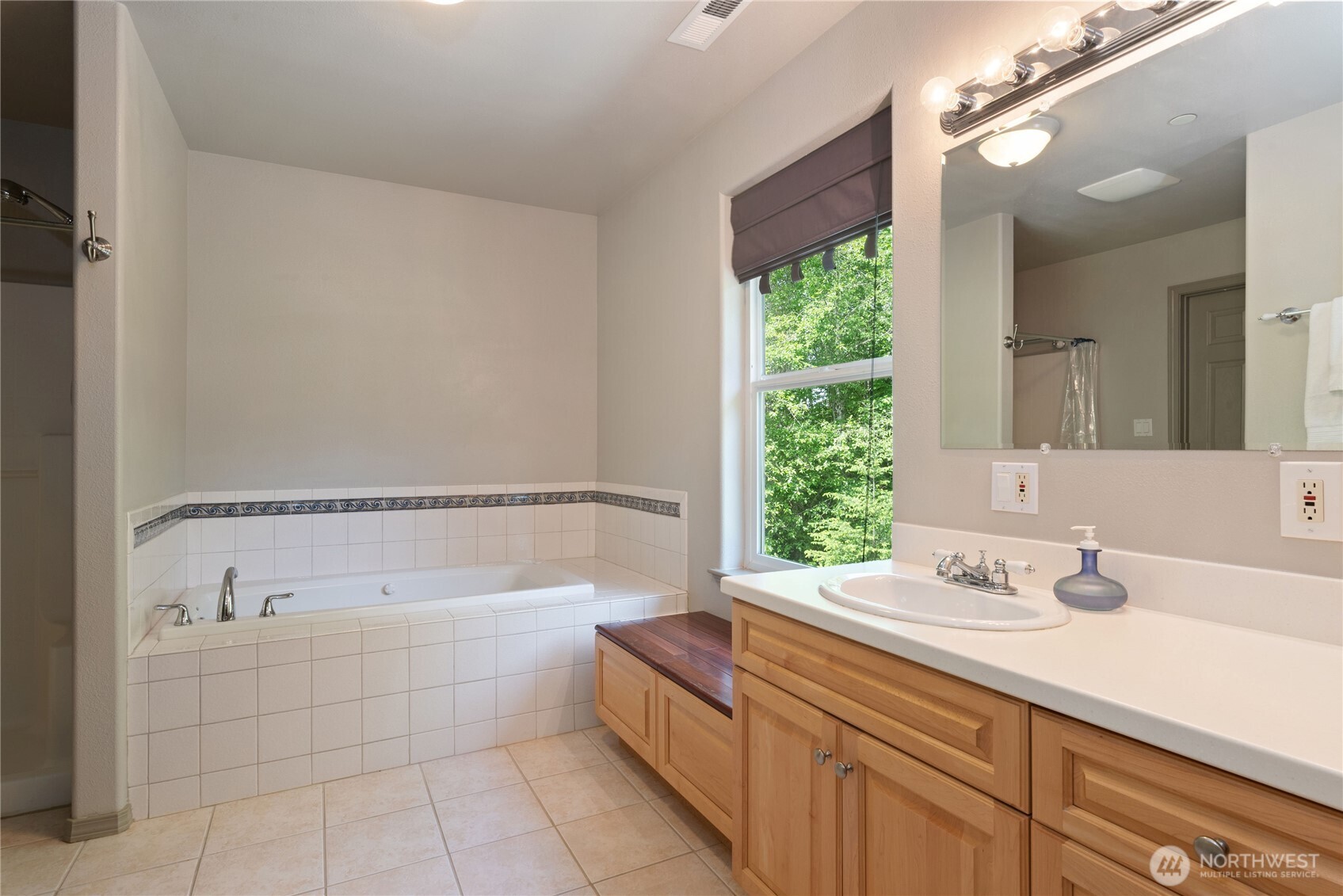 323 East Alderwood Road Belfair, WA 98528 - Photo 28 of 38