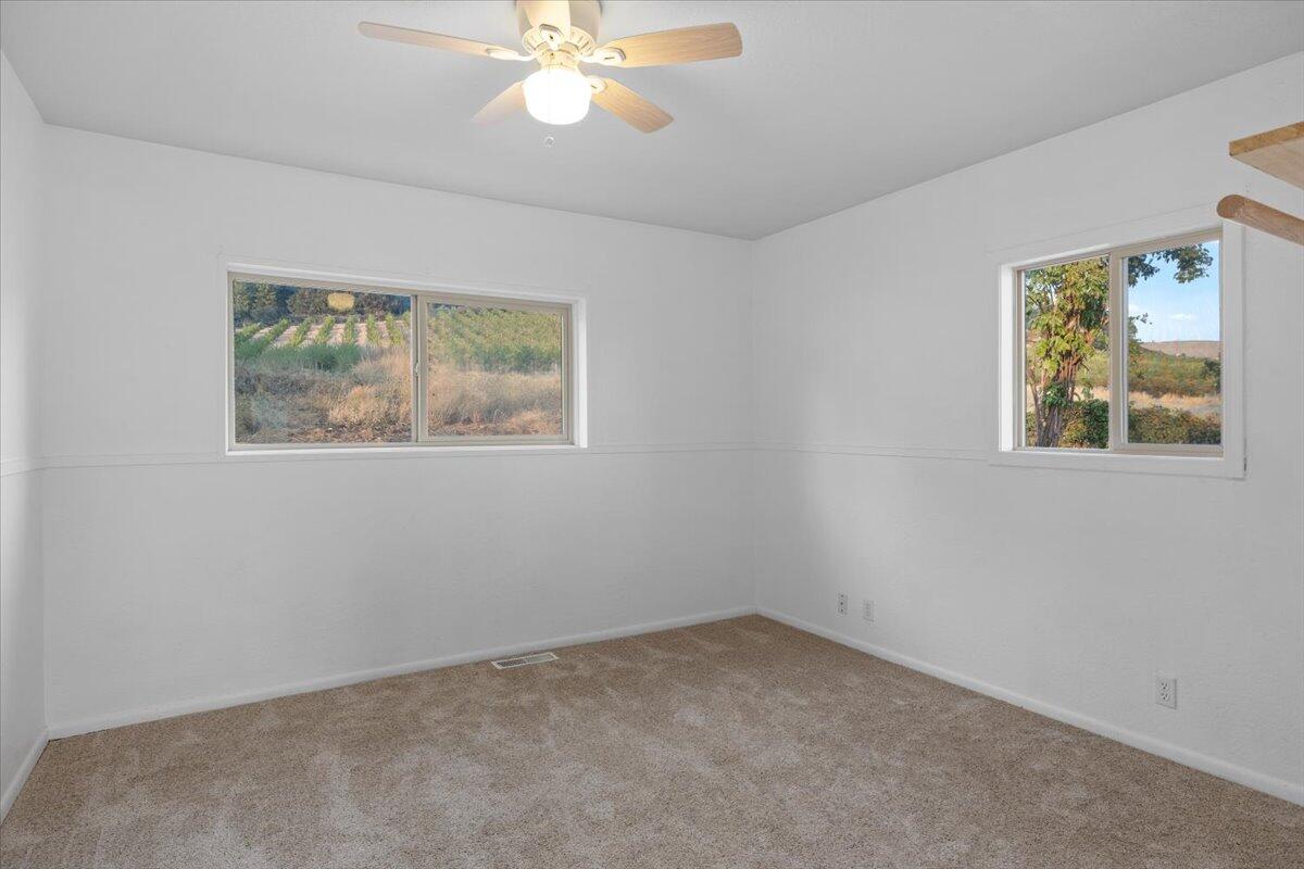 202 Pleasant View Talent, OR 97540 - Photo 27 of 65 19-CI_2407