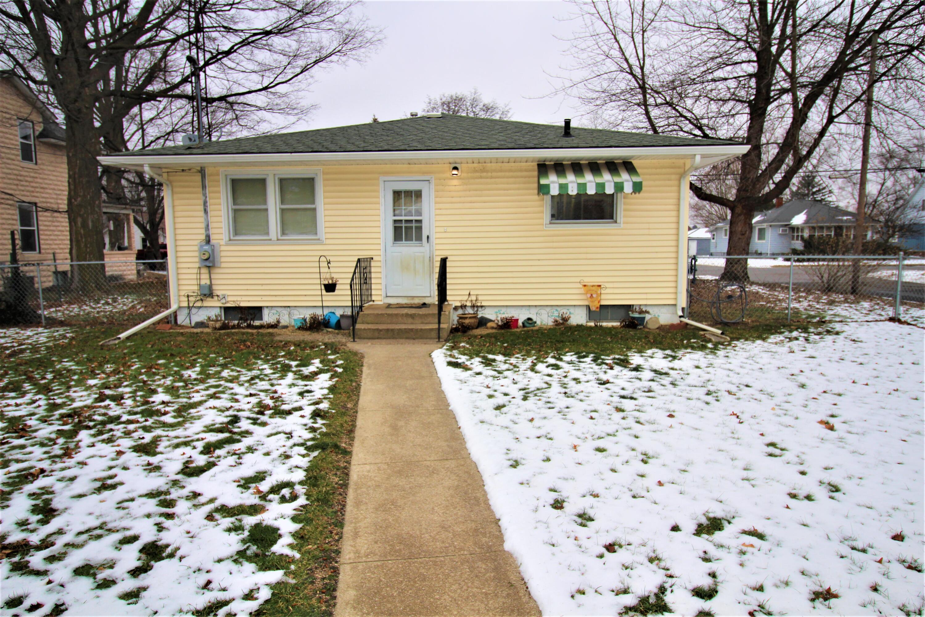 649 Constantine Street Three Rivers, MI 49093 - Photo 10 of 39 IMG_7748 (2)