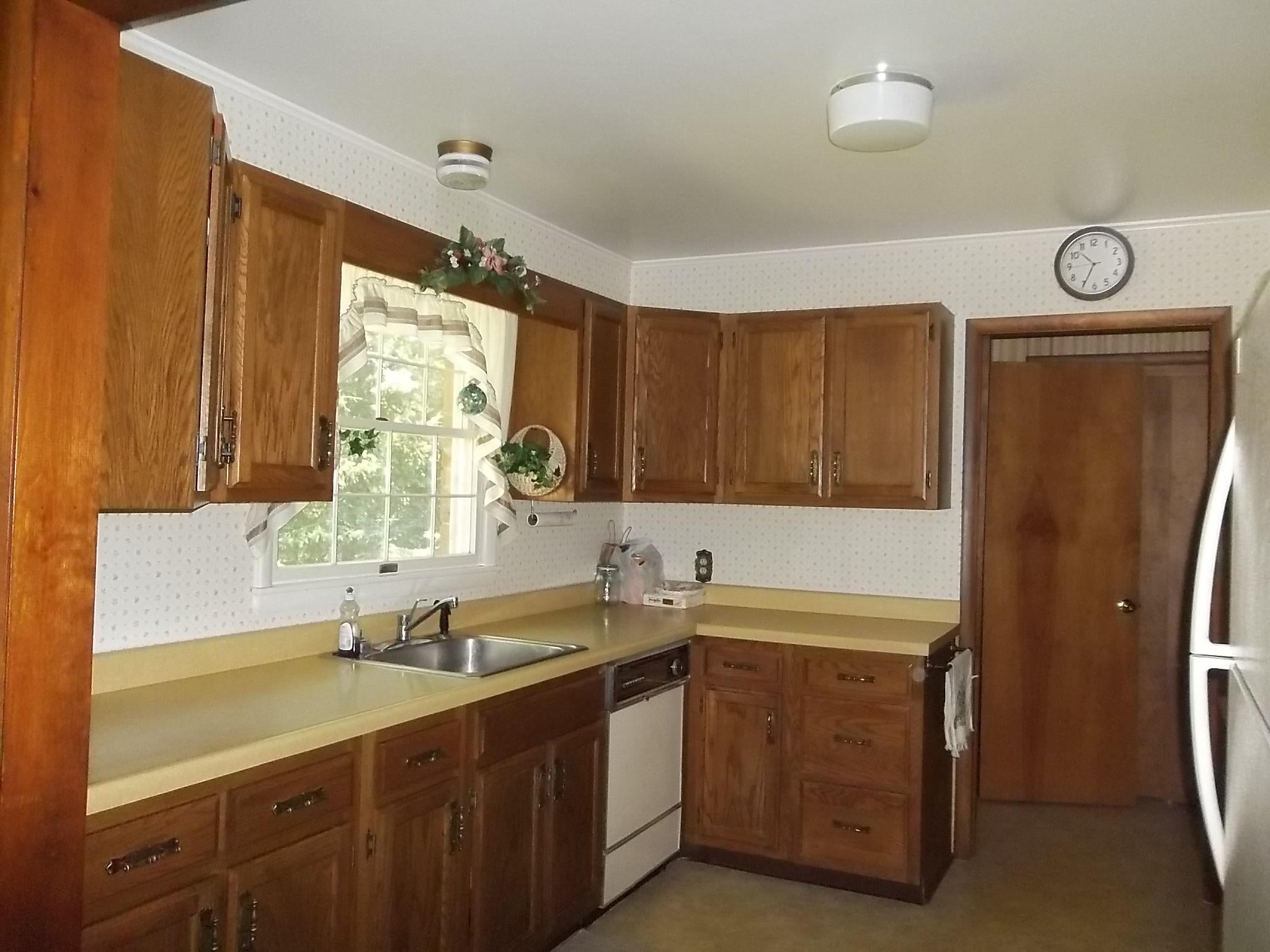 6830 Maplewood Road Indian River, MI 49749 - Photo 8 of 32 Gallery Image 8