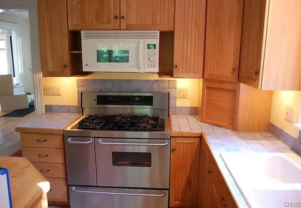 $2,795 | 312 Allen Street, Syracuse, NY 13210