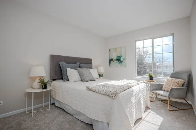 $365,000 | 1199 Pin Oak Trail, Aurora, IL 60506