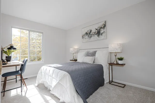 $365,000 | 1199 Pin Oak Trail, Aurora, IL 60506