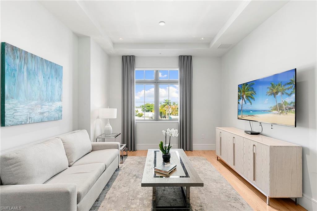 101 8th Street South, Unit 307 Naples, FL 34102 - Photo 4 of 25