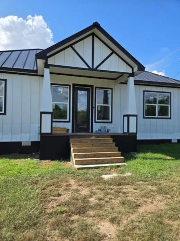 $269,495 | 1525 Waco Street, Gonzales, TX 78629