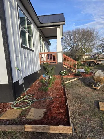 $255,000 | 1525 Waco Street, Gonzales, TX 78629