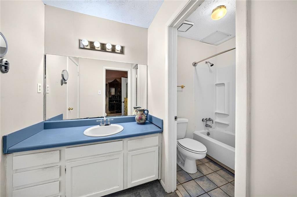 810 Tuxworth Circle Decatur, GA 30033 - Photo 15 of 19 Gallery Image 15