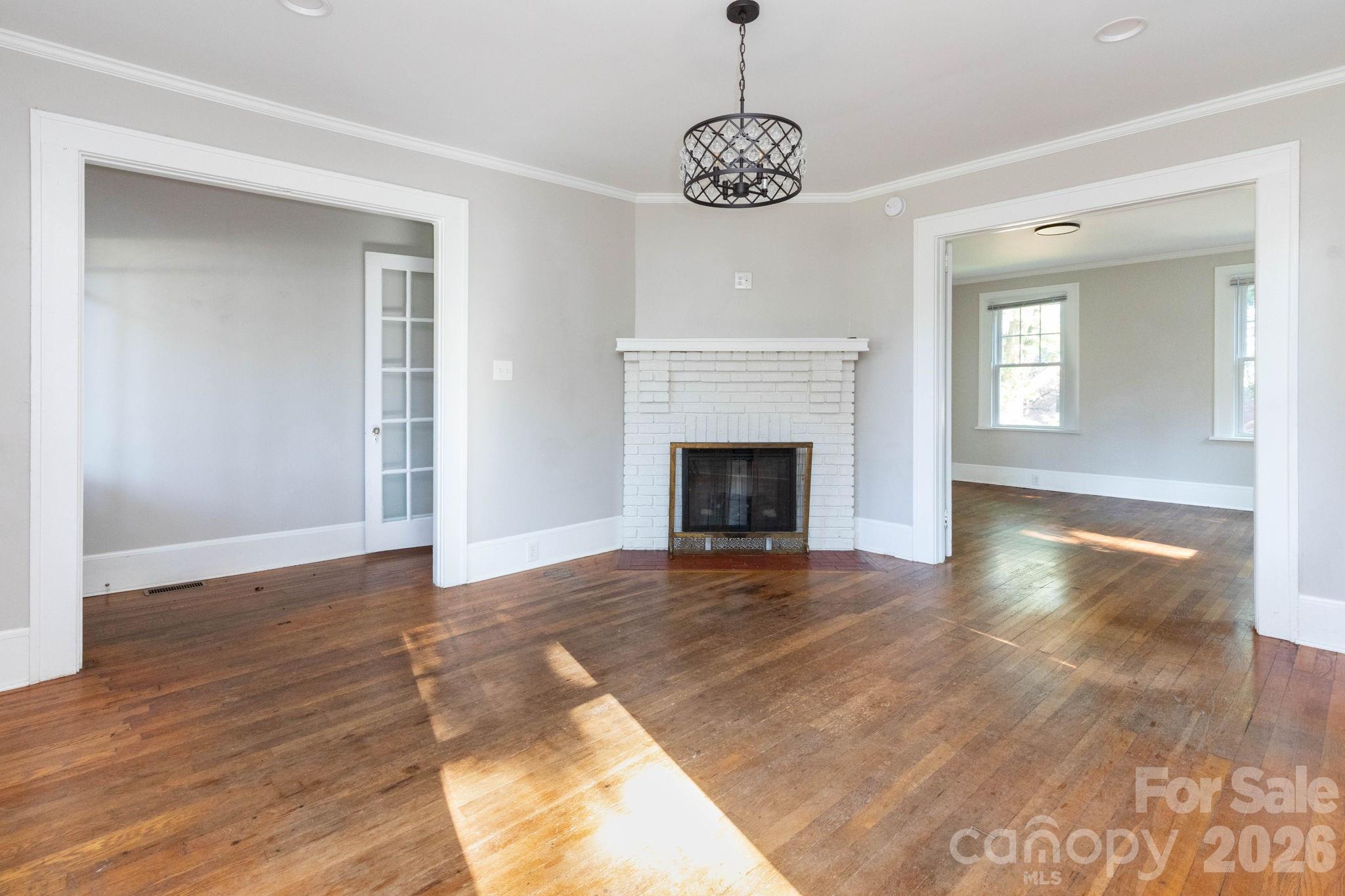 16 Gracelyn Road Asheville, NC 28804 - Photo 2 of 12 Gallery Image 2