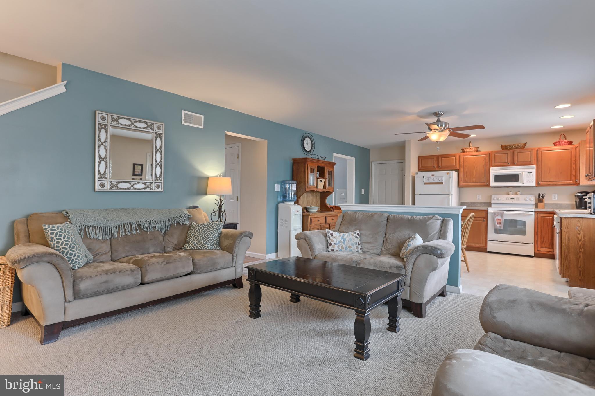 17 Hurst Boulevard Lititz, PA 17543 - Photo 8 of 42