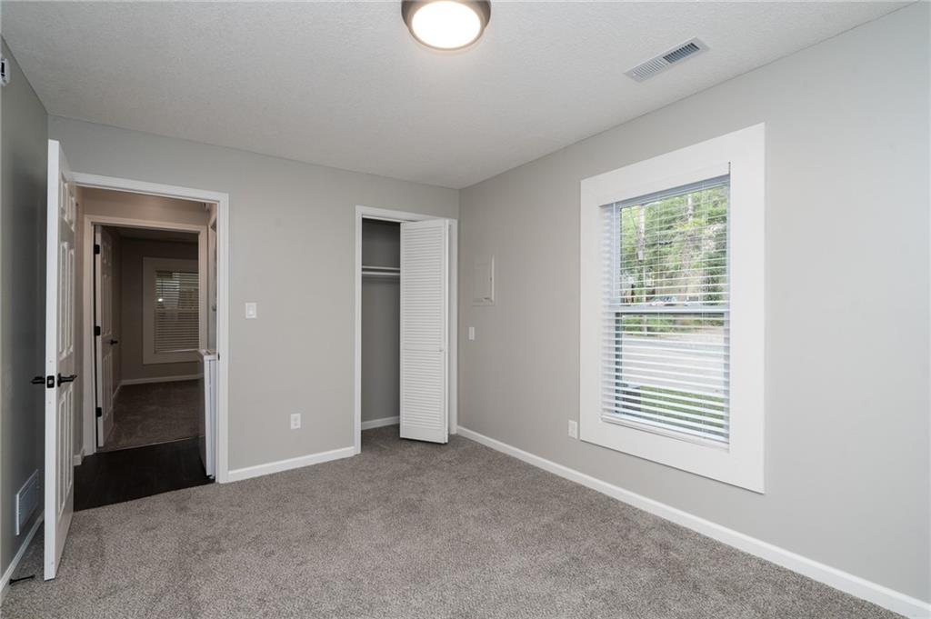 911 Ohio Street Lawrence, KS 66044 - Photo 22 of 57