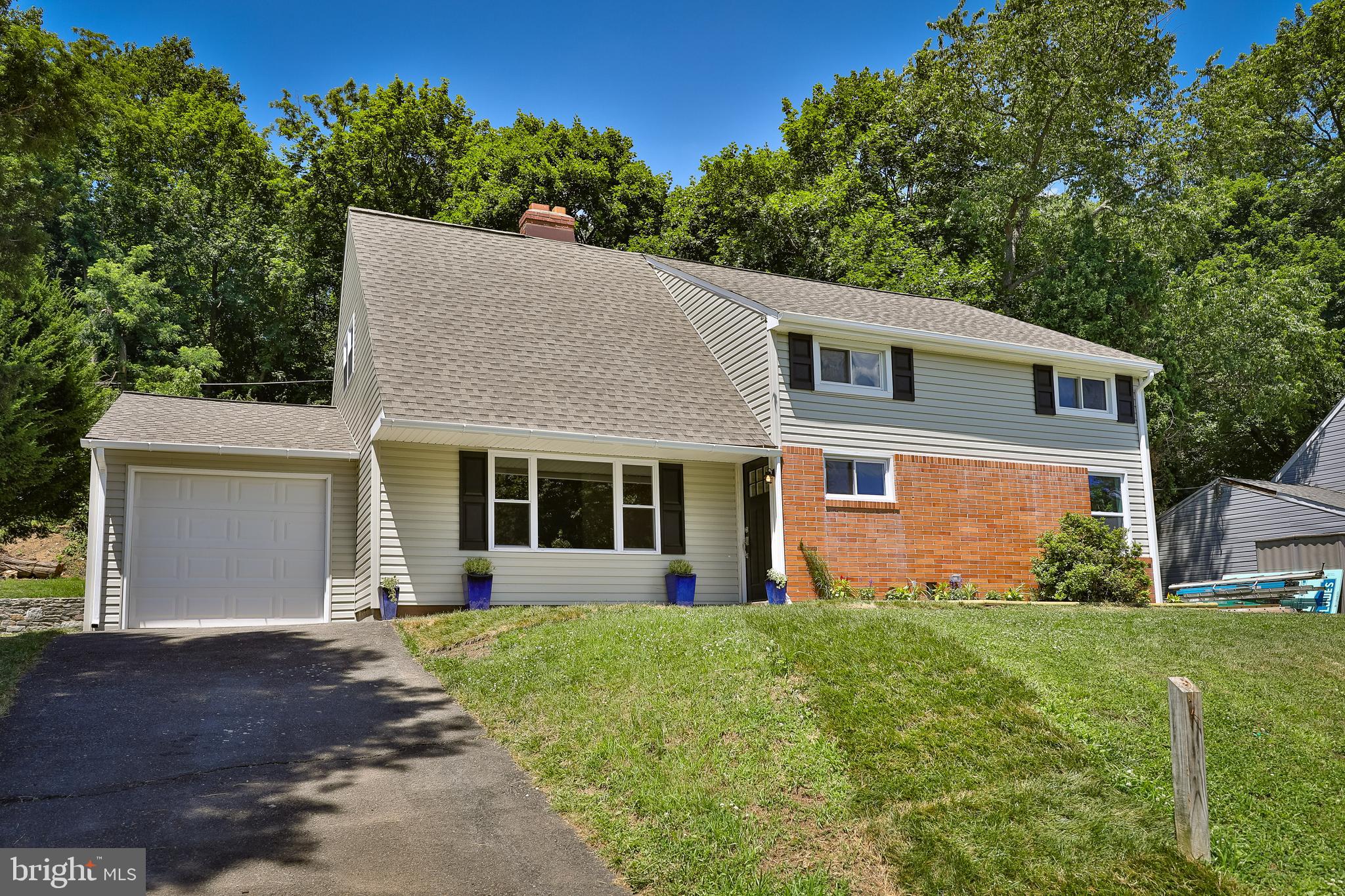 8719 Patton Road Glenside, PA 19038 - Photo 2 of 28 Gallery Image 2