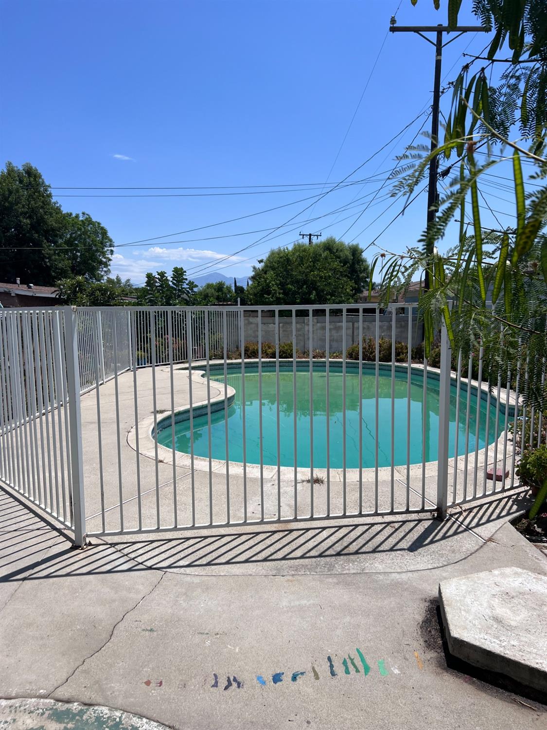 281 West Wilson Street Rialto, CA 92376 - Photo 12 of 15 a view of a tennis court