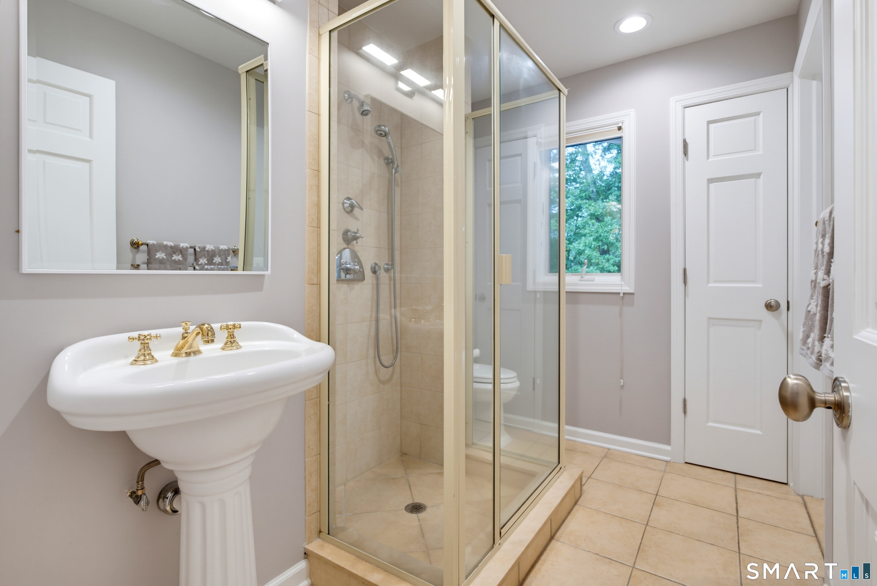 140 Good Hill Road Weston, CT 06883 - Photo 18 of 39 First floor bathroom