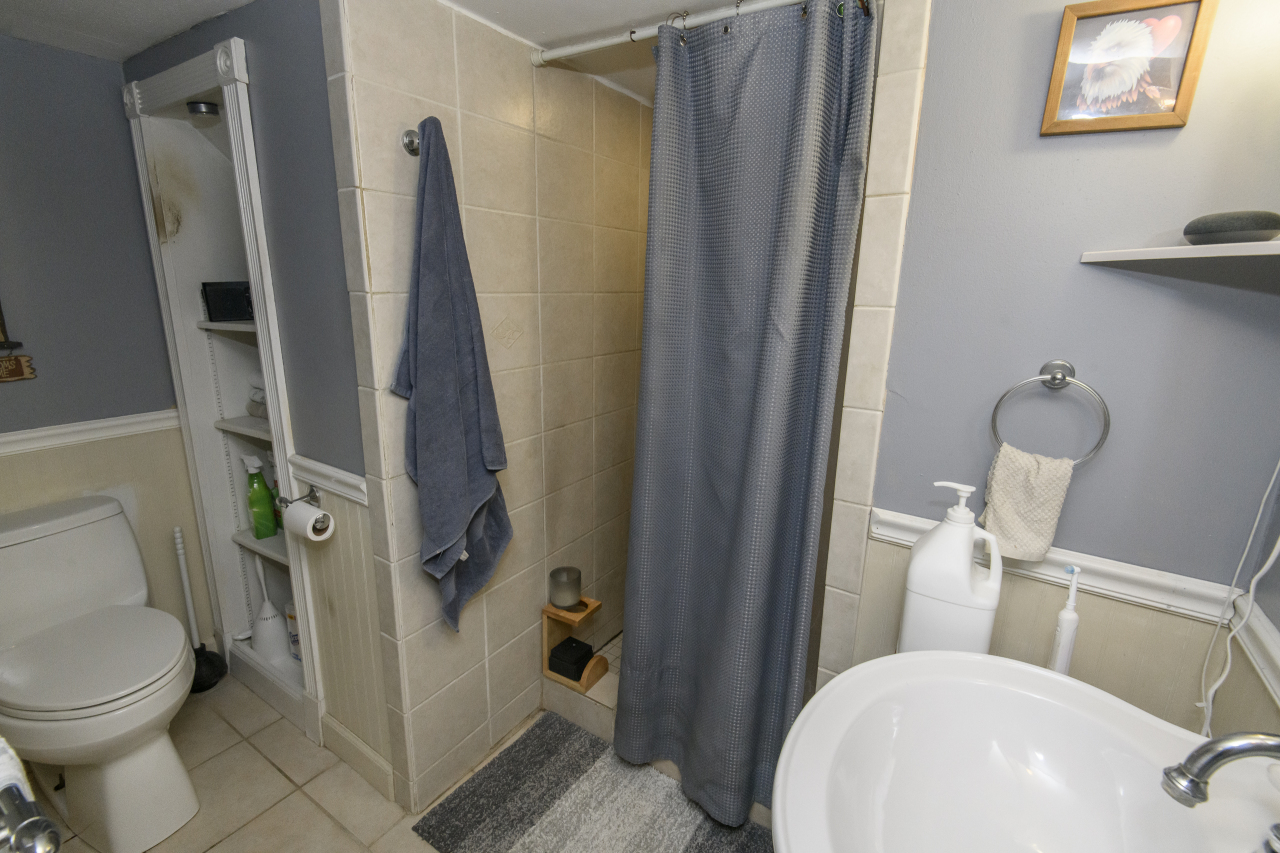 406 South 3rd Street Watertown, WI 53094 - Photo 25 of 30 Lower Level Bath