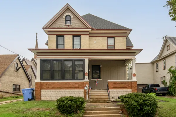 $329,900 | 406 South 3rd Street, Watertown, WI 53094