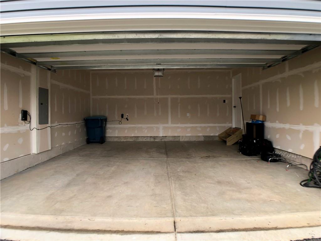 192 Scarlet Drive Pittsburgh, PA 15239 - Photo 4 of 25