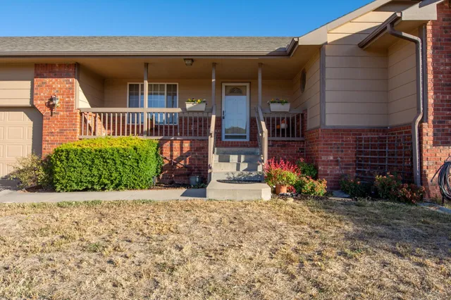 $285,000 | 5408 East 49th Street North, Bel Aire, KS 67220