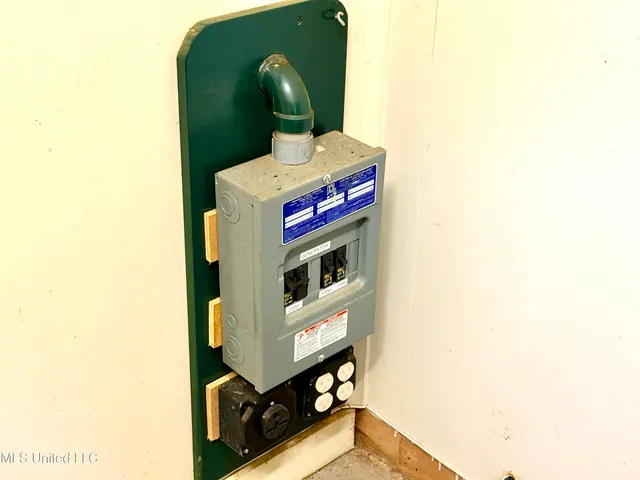 $319,000 | 6902 Tanner Williams Road, Lucedale, MS 39452