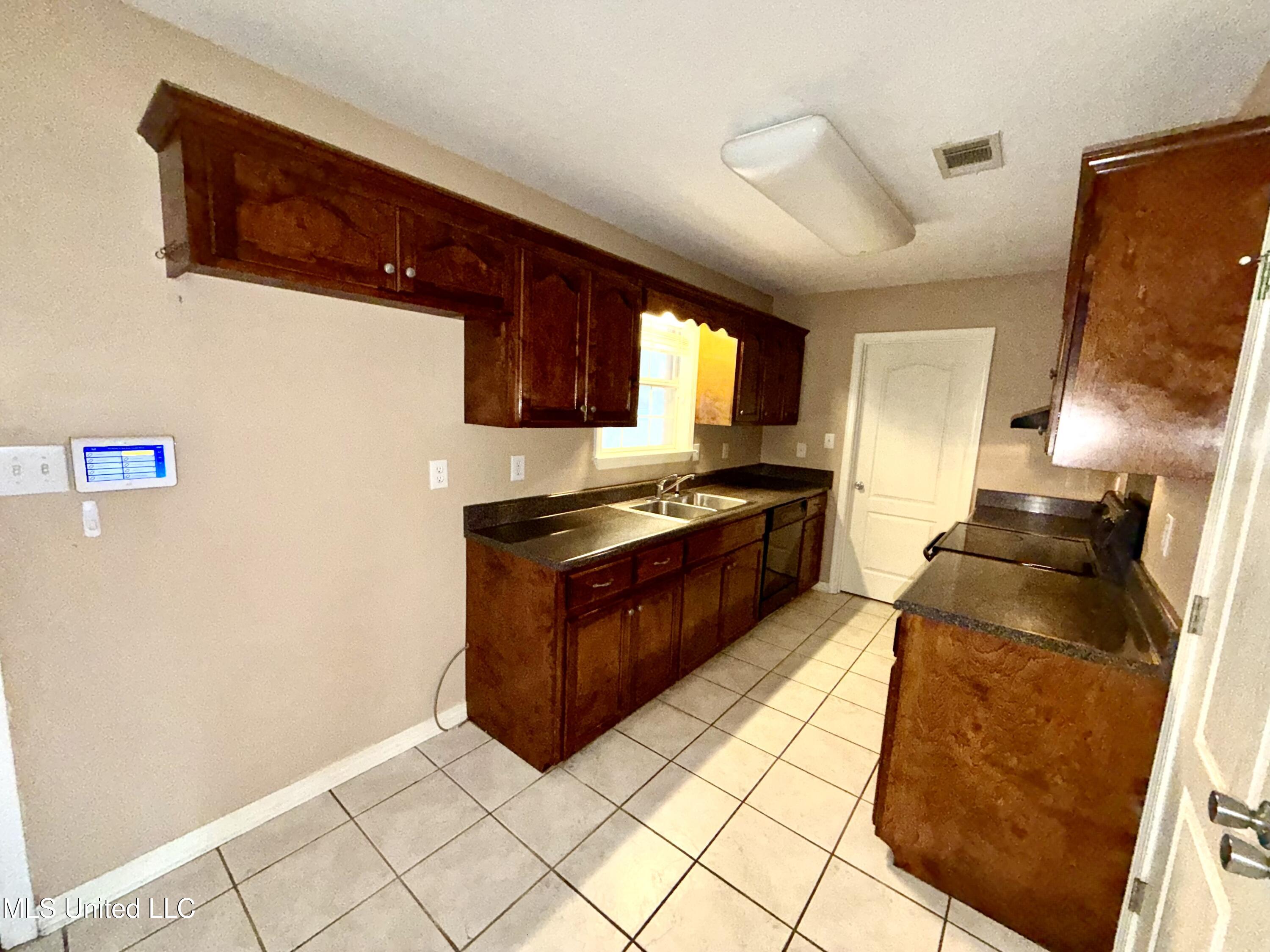 6902 Tanner Williams Road Lucedale, MS 39452 - Photo 8 of 35 IMG_1397