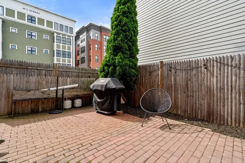$795,000 | 614 East 3rd Street, Unit 1, Boston, MA 02127