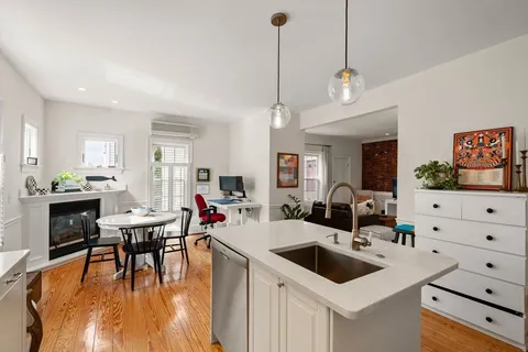$795,000 | 614 East 3rd Street, Unit 1, Boston, MA 02127