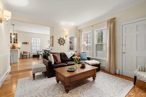 $795,000 | 614 East 3rd Street, Unit 1, Boston, MA 02127