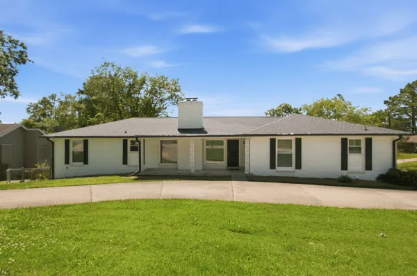 $860,000 | 7401 Harrow Drive, Nashville, TN 37221
