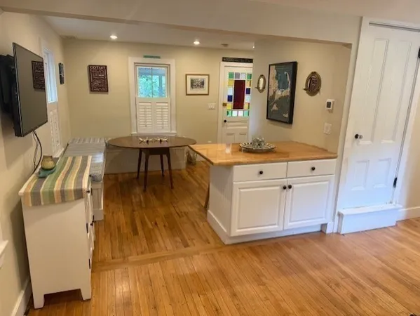$2,700 | 428 Main Street, Barnstable, MA 02635