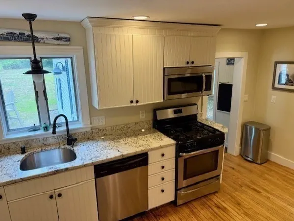 $2,700 | 428 Main Street, Barnstable, MA 02635