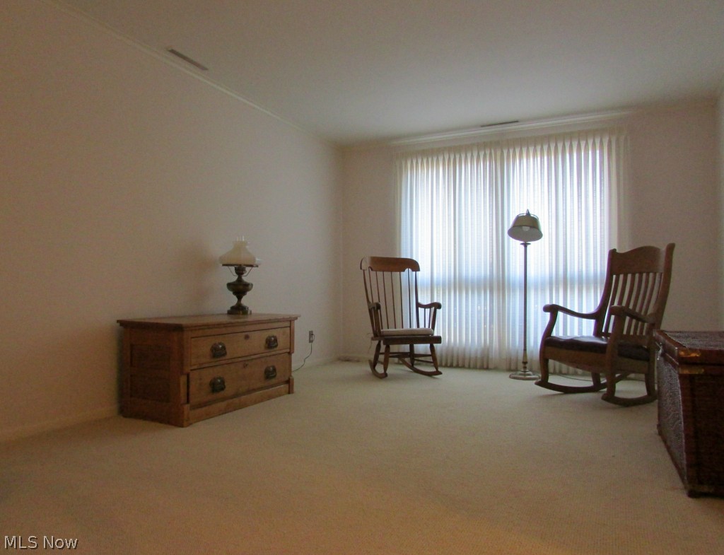 944 Som Center Road, Unit A3 Cleveland, OH 44143 - Photo 6 of 25 Gallery Image 6