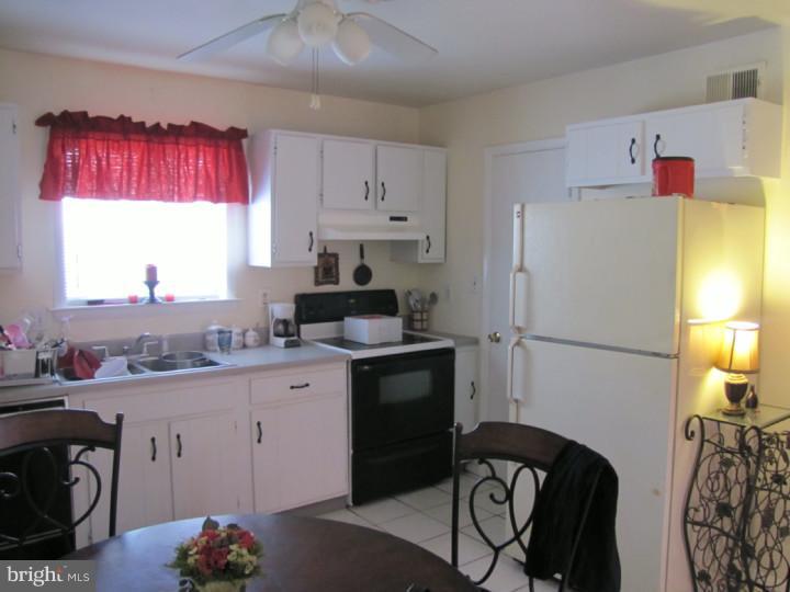 119 Harvest Road Swedesboro, NJ 08085 - Photo 10 of 19 Kitchen