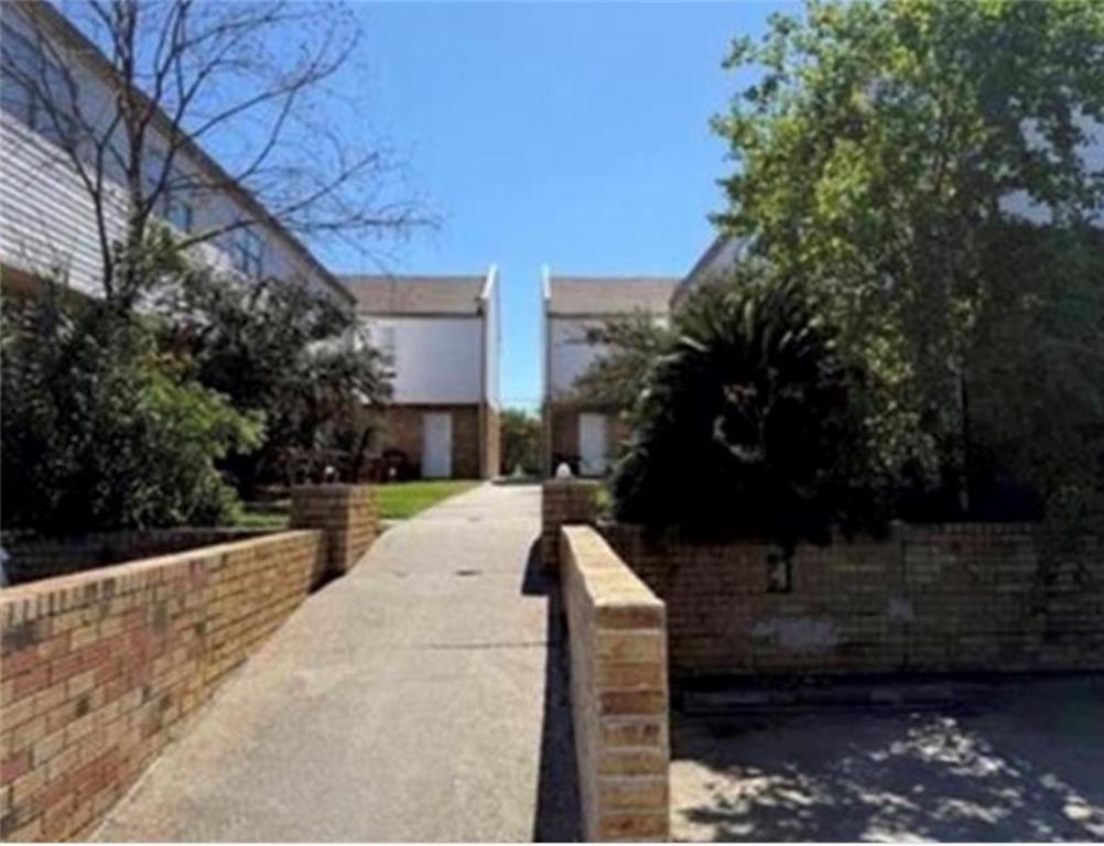 4754 Pontchartrain Drive, Unit 7 Slidell, LA 70458 - Photo 1 of 8