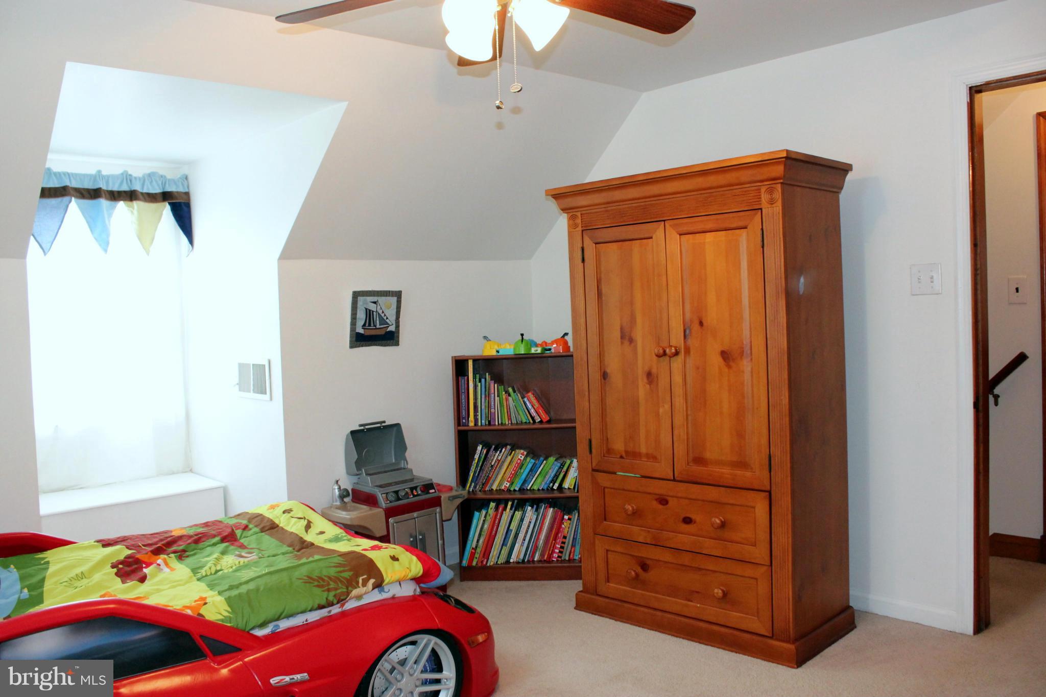 1229 Oakland Terrace Road Halethorpe, MD 21227 - Photo 8 of 17 Bedroom