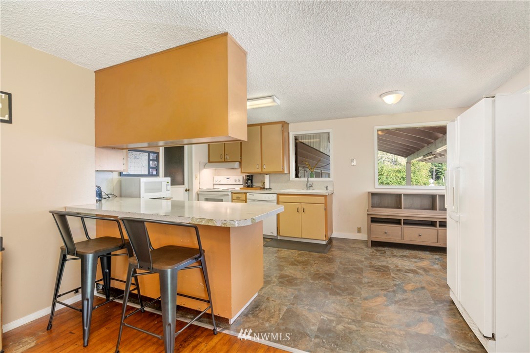 523 Ostman Road Raymond, WA 98577 - Photo 8 of 20 Gallery Image 8
