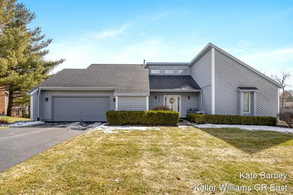 $587,400 | 7690 Tobemory Court Southeast, Ada, MI 49301