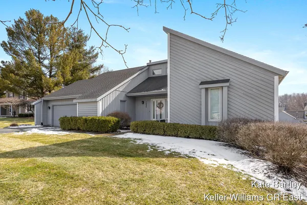 $587,400 | 7690 Tobemory Court Southeast, Ada, MI 49301