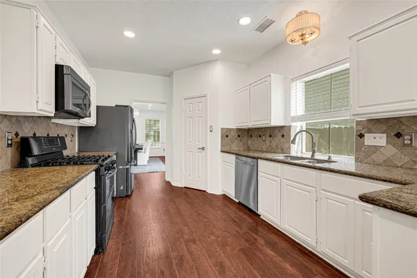 $2,900 | 8307 Summer Reef Drive, Houston, TX 77095