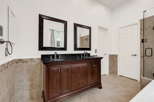 $2,900 | 8307 Summer Reef Drive, Houston, TX 77095