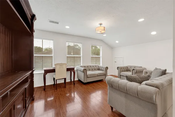 $2,900 | 8307 Summer Reef Drive, Houston, TX 77095