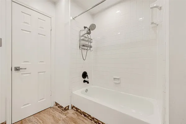 $2,900 | 8307 Summer Reef Drive, Houston, TX 77095