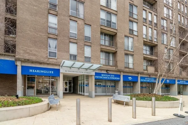 $449,000 | 44 Washington Street, Unit 605, Brookline, MA 02445