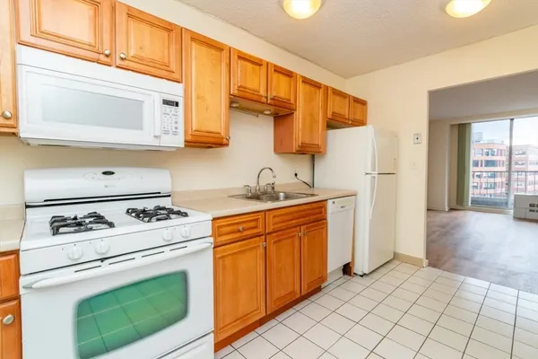 $449,000 | 44 Washington Street, Unit 605, Brookline, MA 02445