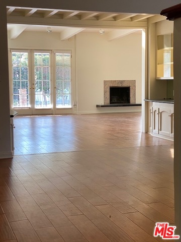 513 Foothill Road Beverly Hills, CA 90210 - Photo 2 of 21