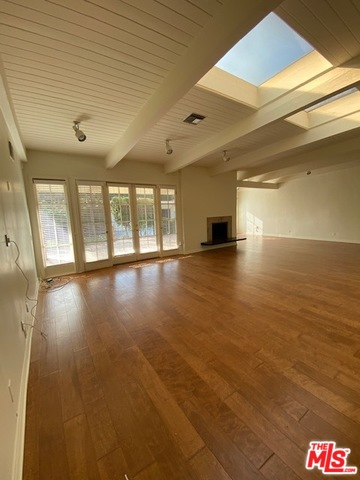 513 Foothill Road Beverly Hills, CA 90210 - Photo 3 of 21